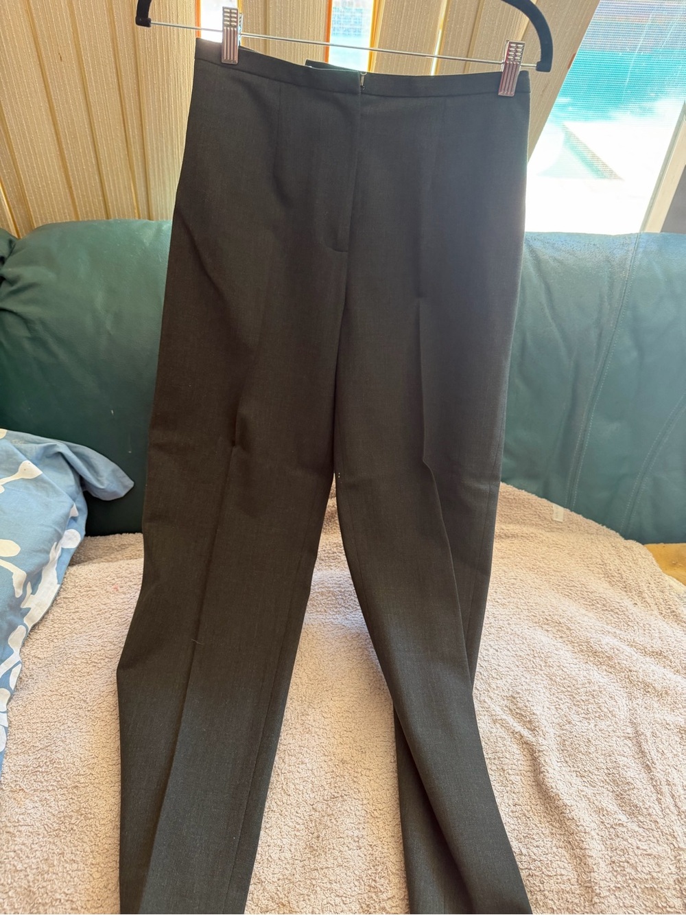 Ann Taylor Blazer Jacket olive color. Beautiful suit.